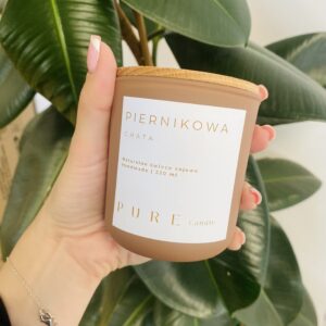 ŚWIECA SOJOWA <br/> PIERNIKOWA CHATA